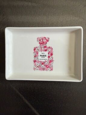 Paris N°5 Floral Perfume Bottle Graphic on White Ceramic Trinket Tray with pink🌷
